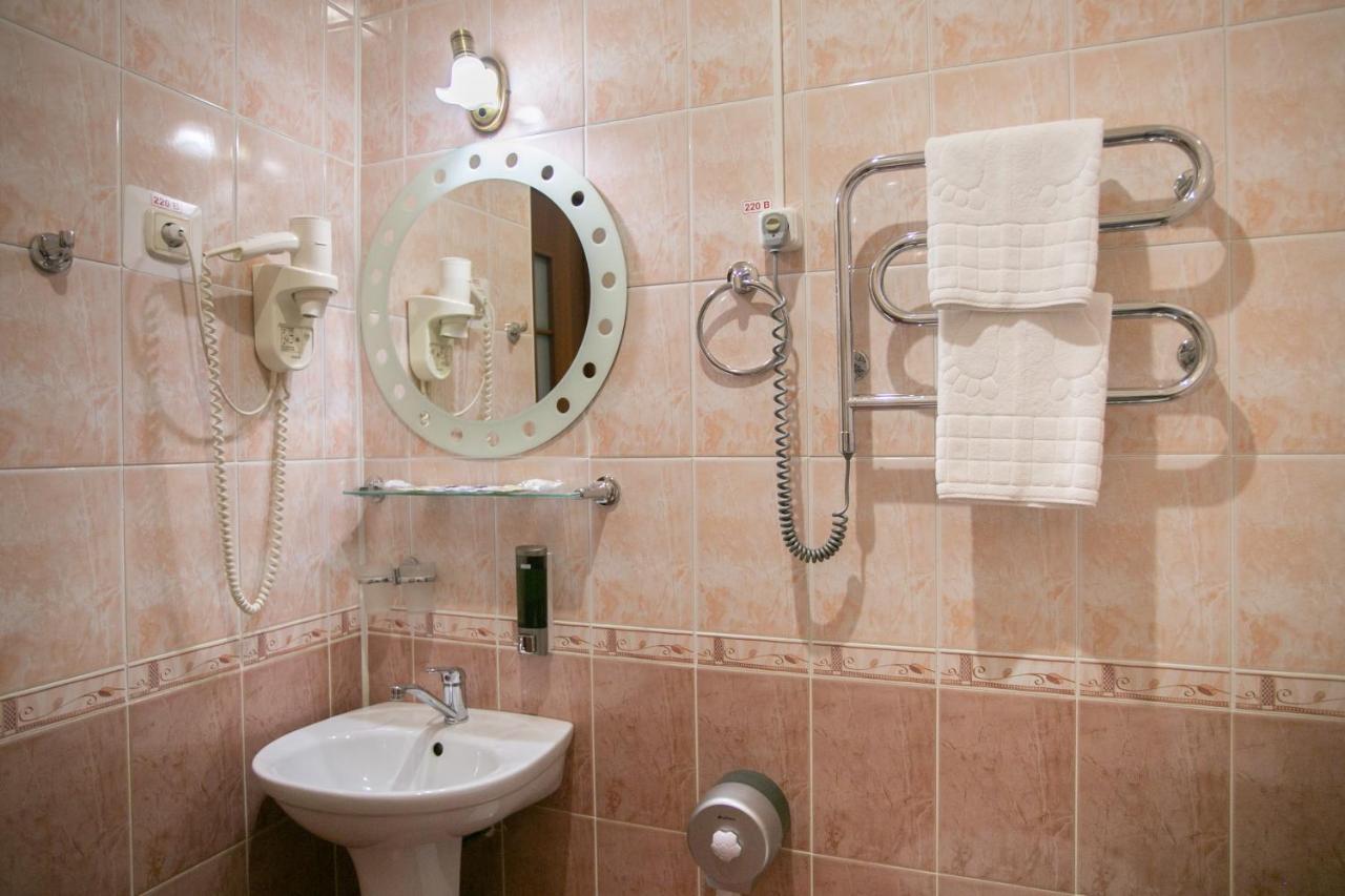 Molodezhnaya Hotel Brest Eksteriør bilde