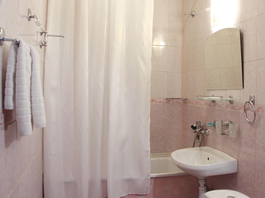 Molodezhnaya Hotel Brest Eksteriør bilde